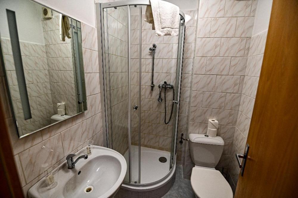Aparthotel Faust Decin Exteriör bild